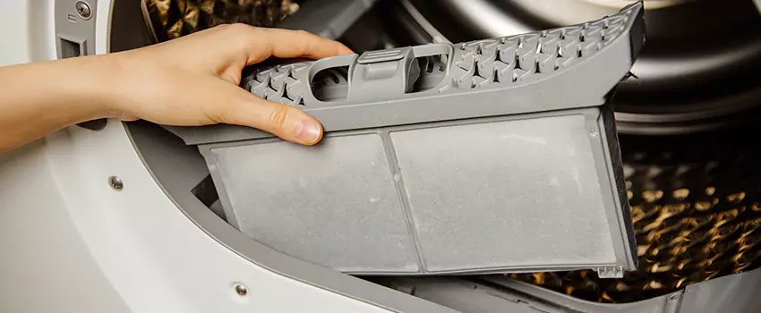 Signs Of A Clogged Dryer Lint Trap in Pine Bluff, Arkansas